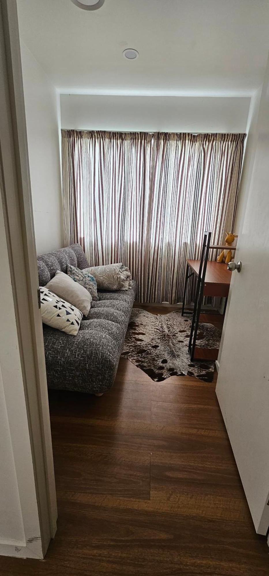This Fabulous, Single-Level 3 Plus 1 Small Room With Folding Sofa Home Auckland Exterior foto